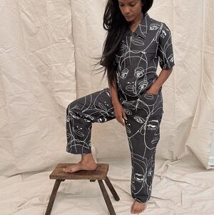 Print All Over Me Faces Jumpsuit size XXL NWT